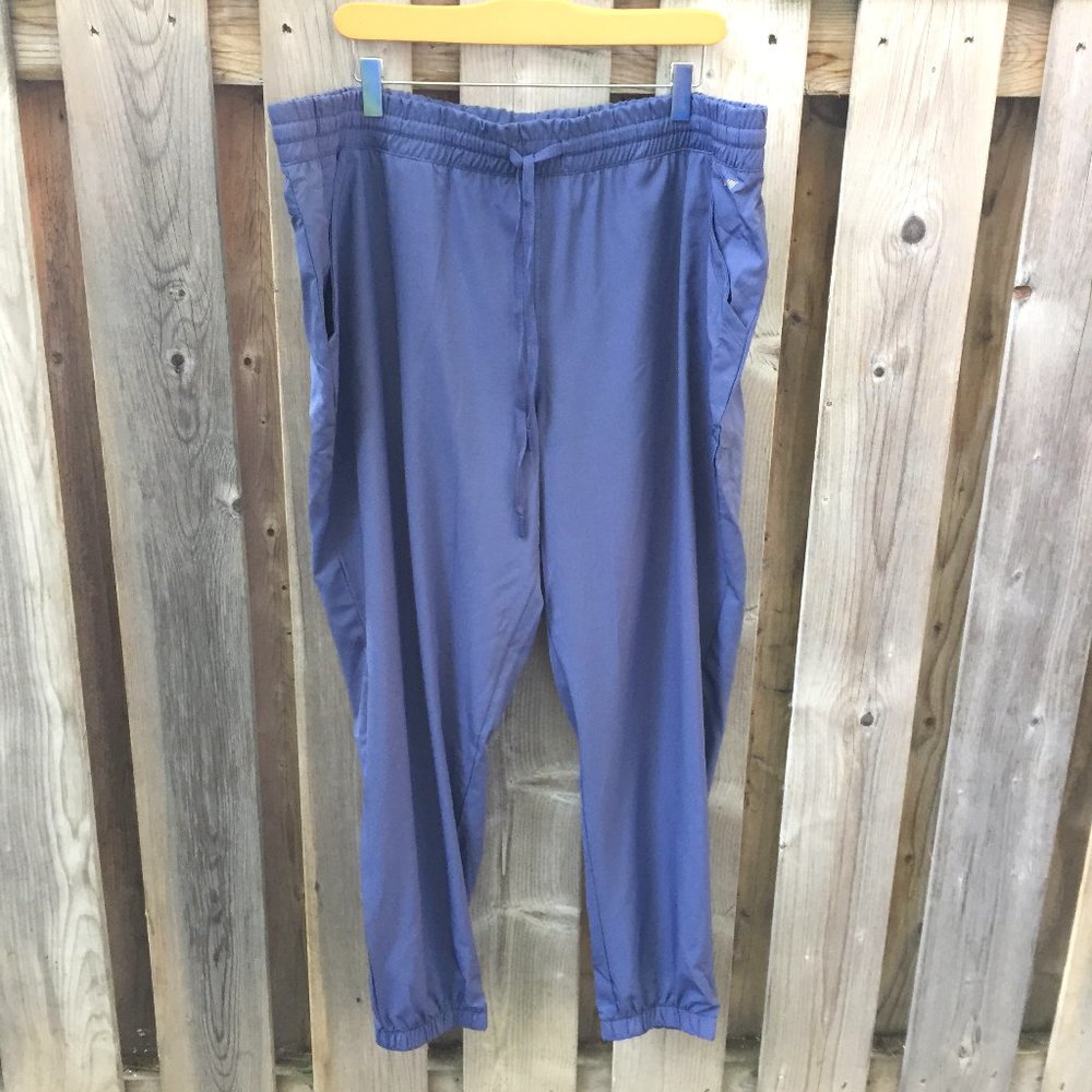 NWOT Amazon Essentials lightweight grey pants - XXL